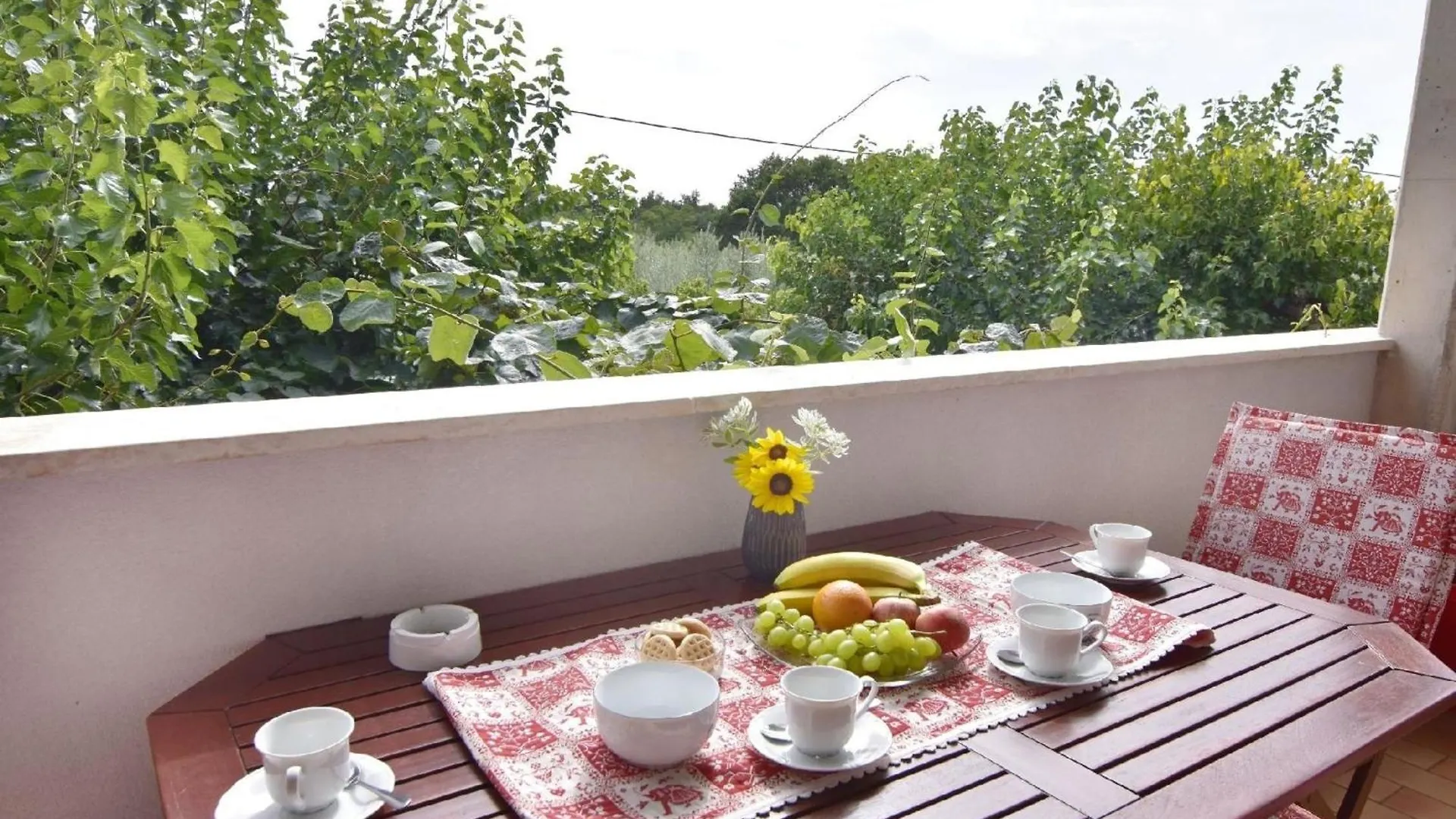 Grosse Wohnung In Babici Mit Garten Und Terrasse Umago Apartamento