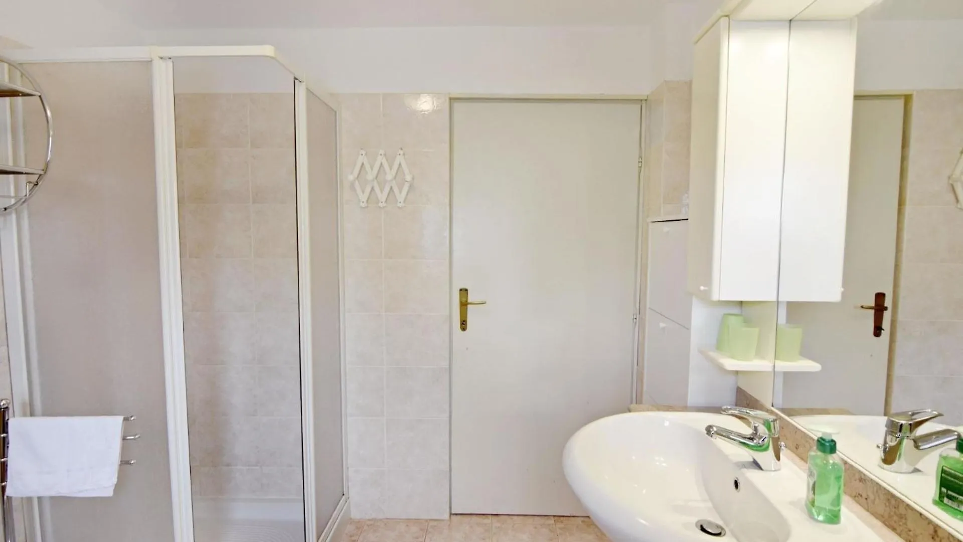 Grosse Wohnung In Babici Mit Garten Und Terrasse Umago 0*,  Croácia